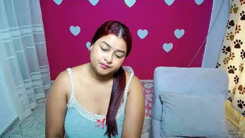 aisha_stacey0410 online show from April 18, 2026, 3:27 pm