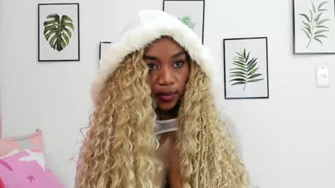Aisha online show from March 4, 2025, 3:26 pm