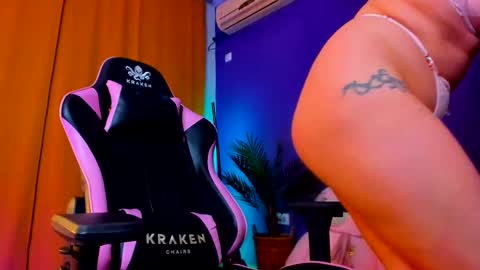 Snapshot of aishaaya chatting on February 13, 2025, 4:50 pm Lora online show from February 13, 2025, 4:50 pm