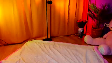 Snapshot of aishaaya chatting on February 27, 2025, 8:39 am Lora online show from February 27, 2025, 8:39 am