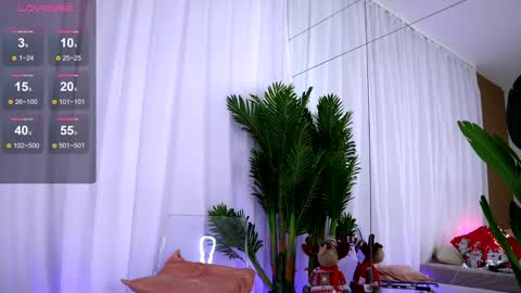 Aisha  online show from December 18, 2024, 2:21 am