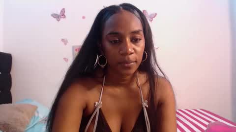 Aisha online show from November 26, 2025, 8:43 pm