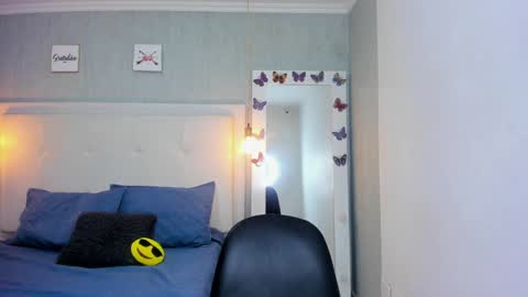 aishawild online show from January 15, 2025, 12:04 pm