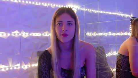 Aisha online show from October 21, 2025, 5:19 am