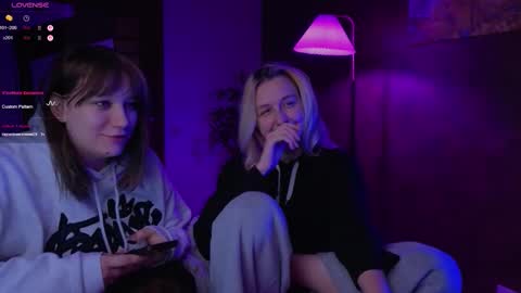 Snapshot of aishiro chatting on October 1, 2025, 8:20 am aishiro online show from October 1, 2025, 8:20 am