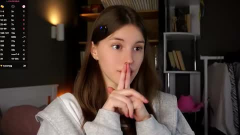 Snapshot of aislyfarran chatting on November 2, 2025, 1:08 am Aliza online show from November 2, 2025, 1:08 am