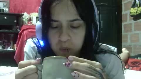 Snapshot of aitana23_ chatting on October 18, 2025, 12:02 am aiti online show from October 18, 2025, 12:02 am