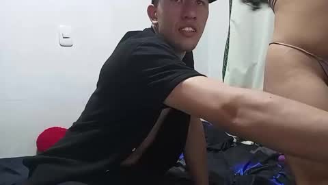 Aitana y len online show from March 21, 2026, 5:56 am