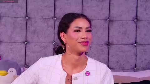 Queen Dumont   online show from February 24, 2026, 12:08 am