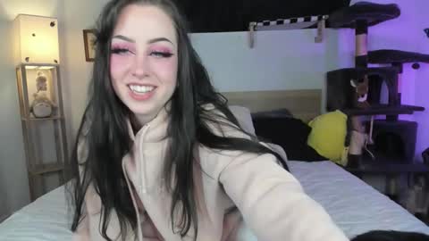 Snapshot of aivie chatting on November 16, 2025, 7:14 am Aivie Pink online show from November 16, 2025, 7:14 am