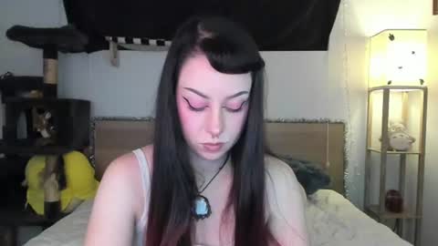 Aivie Pink online show from July 18, 2026, 8:07 am