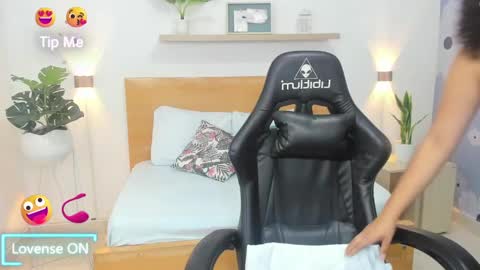 Snapshot of aixa_15 chatting on January 29, 2025, 12:02 pm Aixa Burgos online show from January 29, 2025, 12:02 pm