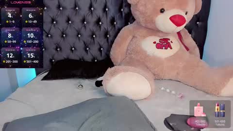 aixa_beltran online show from February 23, 2025, 12:37 pm