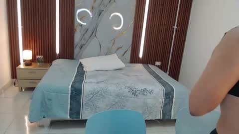 Snapshot of aixa_shaw chatting on September 23, 2025, 12:30 pm AIXA online show from September 23, 2025, 12:30 pm