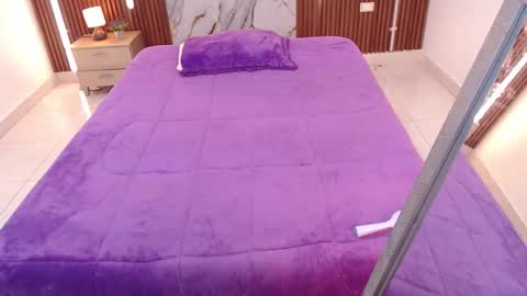 Snapshot of aixa_shaw chatting on November 2, 2025, 12:29 pm AIXA online show from November 2, 2025, 12:29 pm