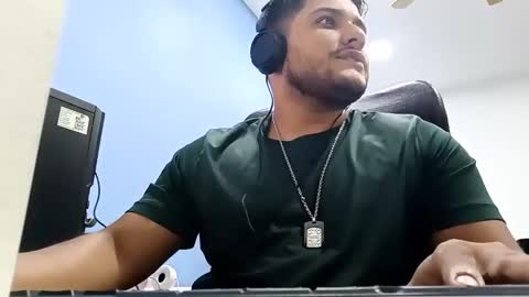 Esteban online show from December 28, 2024, 3:47 am