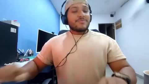 Snapshot of aj_cooper90_ chatting on November 24, 2025, 8:47 am Esteban online show from November 24, 2025, 8:47 am