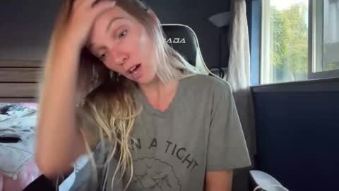 AJ online show from April 4, 2026, 2:10 am