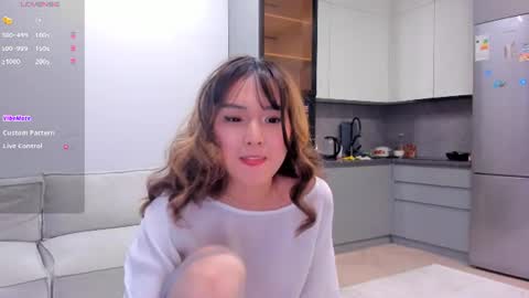 Akari online show from June 18, 2026, 9:14 am