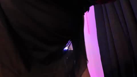 Snapshot of akarirosetti chatting on October 21, 2025, 7:58 pm akarirosetti online show from October 21, 2025, 7:58 pm