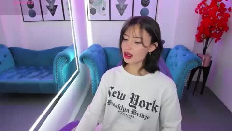 Snapshot of akaza_hakuji_ chatting on October 6, 2025, 12:35 pm Azaka online show from October 6, 2025, 12:35 pm