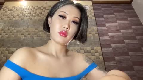 Akemi online show from February 5, 2025, 9:50 pm