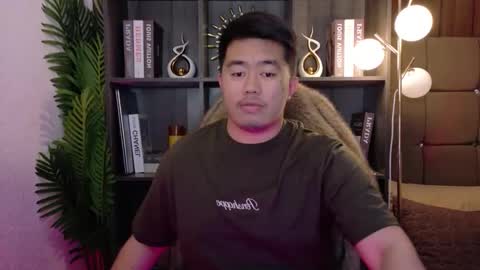 Snapshot of akihiro_morningstar chatting on December 20, 2025, 7:21 pm Dave online show from December 20, 2025, 7:21 pm