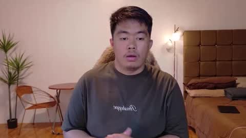 Snapshot of akihiro_morningstar chatting on February 10, 2026, 1:43 am Dave online show from February 10, 2026, 1:43 am