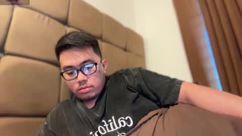 Snapshot of akihiro_morningstar chatting on April 8, 2026, 11:37 pm Dave online show from April 8, 2026, 11:37 pm