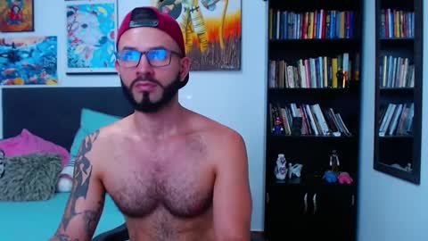 Snapshot of akiles_r chatting on February 26, 2025, 11:04 pm akiles online show from February 26, 2025, 11:04 pm