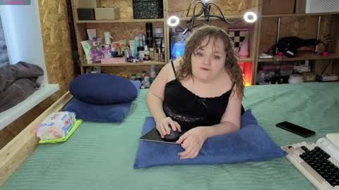 Natalie online show from December 21, 2025, 4:52 am