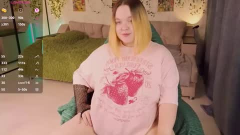 Aki online show from October 22, 2025, 1:44 pm