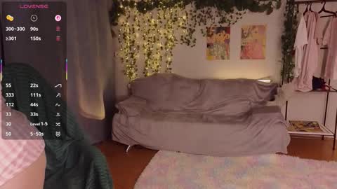 Snapshot of akinohana chatting on November 30, 2025, 5:28 pm Aki online show from November 30, 2025, 5:28 pm