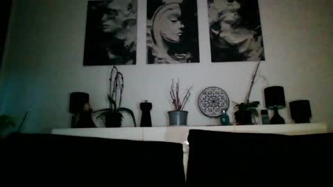 MIHAELA online show from May 25, 2026, 6:03 pm