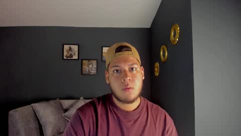 Snapshot of akon_2 chatting on February 25, 2026, 9:35 pm Akoon online show from February 25, 2026, 9:35 pm