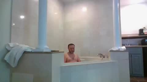 Snapshot of aktorxxl chatting on October 6, 2025, 10:29 pm AktorXXL online show from October 6, 2025, 10:29 pm