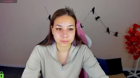 Snapshot of al1ice_moures chatting on November 7, 2025, 1:16 am Al1ice online show from November 7, 2025, 1:16 am