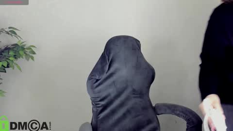 Snapshot of al1ice_moures chatting on February 13, 2026, 9:27 am Al1ice online show from February 13, 2026, 9:27 am