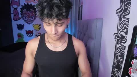 Ander uwu online show from April 17, 2026, 3:42 am