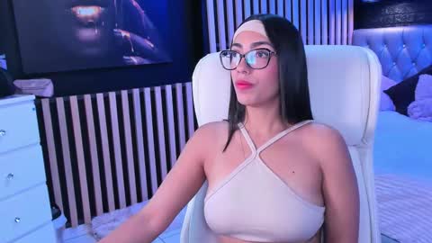 Alaia Alegria online show from December 17, 2025, 7:09 pm