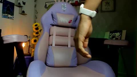 Alaia online show from March 5, 2026, 9:22 pm