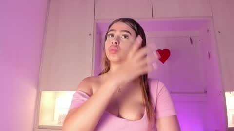 Snapshot of alaiaroose chatting on March 5, 2026, 8:27 pm alaiaroose online show from March 5, 2026, 8:27 pm