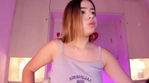 Snapshot of alaiaroose chatting on March 15, 2026, 12:11 pm alaiaroose online show from March 15, 2026, 12:11 pm