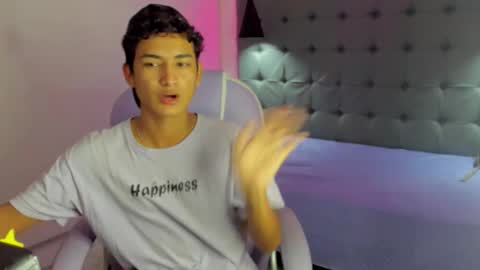 Snapshot of alamgrey_ chatting on October 11, 2025, 7:34 pm Alam online show from October 11, 2025, 7:34 pm