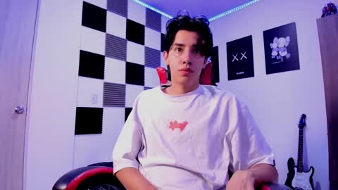 Snapshot of alan_boy01 chatting on October 20, 2025, 11:54 am Alan Boy online show from October 20, 2025, 11:54 am