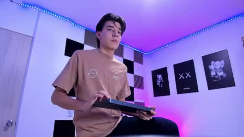 Alan Boy online show from March 23, 2026, 1:20 am