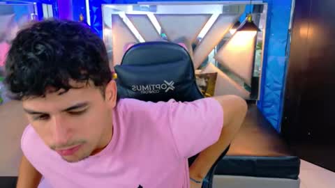 ALAN DEL REY online show from September 21, 2025, 2:08 pm