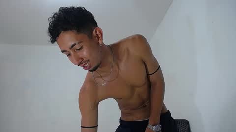 Snapshot of alan_gay chatting on September 19, 2025, 3:13 pm Alan online show from September 19, 2025, 3:13 pm