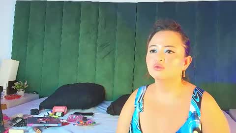 Snapshot of alana_petite chatting on July 15, 2026, 1:16 pm ALANA PETITE online show from July 15, 2026, 1:16 pm