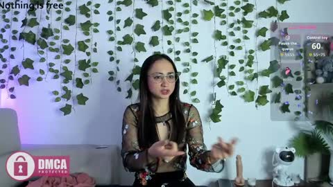 Snapshot of alana_pherson chatting on April 6, 2026, 4:46 am alana_pherson online show from April 6, 2026, 4:46 am